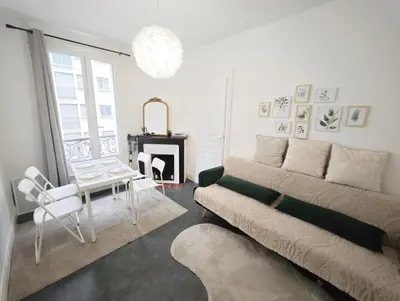 Un ou plusieurs lits dans un hébergement de l'établissement Beaugrenelle 1-Min Walk Elegant 2P Flat