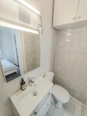 Salle de bains dans l'établissement Beaugrenelle 1-Min Walk Elegant 2P Flat