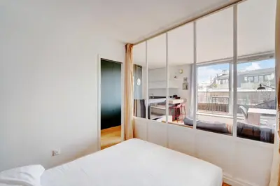 Un ou plusieurs lits dans un hébergement de l'établissement Charming apartment - 1BR- 2P- Nation