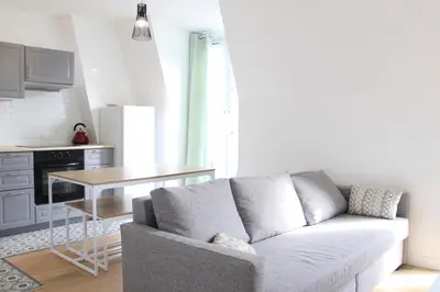 Cuisine ou kitchenette dans l'établissement Bright apartment near Paris