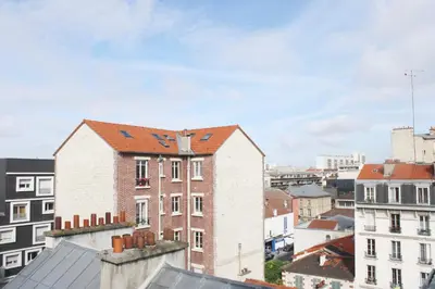 Vue générale sur Clichy ou vue de la ville depuis l'appartement