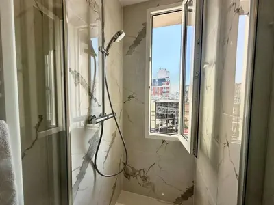 Salle de bains dans l'établissement 332 Suite Odyssee Cosy Apartment Paris Center