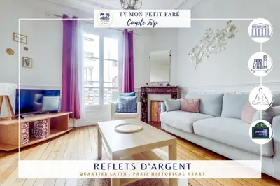 Coin salon dans l'établissement Reflets d’argent - Contemporain & Chaleureux - by Mon Petit Faré