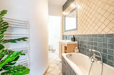 Salle de bains dans l'établissement Trocadero Eiffel cozy apartment