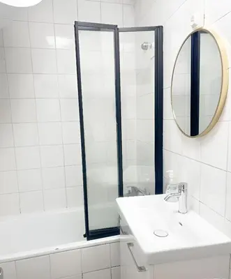Salle de bains dans l'établissement Paris Pompidou