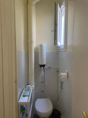 Salle de bains dans l'établissement Central, beautiful, spacious and elegant apartment near Nation, Bastille and La Coulée Verte
