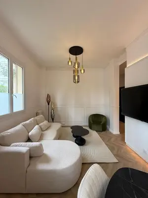 Coin salon dans l'établissement Charmant appartement Boulogne Billancourt
