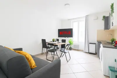 Plan de l'établissement Eiffel Tower Heart of Paris 1BR-4P with NetFlix