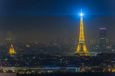 Vue générale sur Puteaux ou vue de la ville depuis l'appartement