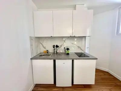 Cuisine ou kitchenette dans l'établissement New 432 Suite Monet - Cosy Apartment Paris Center