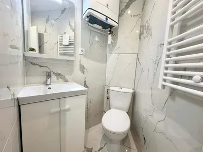 Salle de bains dans l'établissement New 432 Suite Monet - Cosy Apartment Paris Center