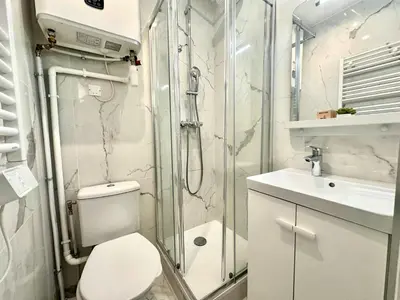 Salle de bains dans l'établissement New 438 Suite Jean - Cosy Apartment Paris Center