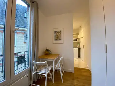 Cuisine ou kitchenette dans l'établissement New 451 Suite Monroe - Cosy Apartment Paris Center
