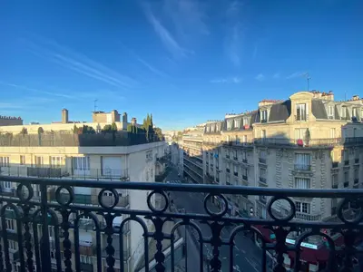 Balcon ou terrasse dans l'établissement New 457 Suite Chaplin- Cosy Apartment Paris Center