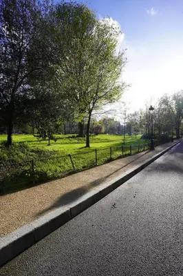 Plan de l'établissement Studio Haut Haut de Gamme - Bain de lumière - Vue sur Paris