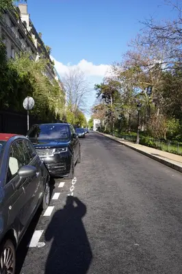Plan de l'établissement Studio Haut Haut de Gamme - Bain de lumière - Vue sur Paris