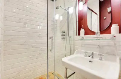 Salle de bains dans l'établissement Amazing apartment center of Paris-Le marais