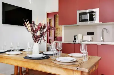 Cuisine ou kitchenette dans l'établissement Amazing apartment center of Paris-Le marais