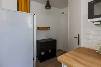 Télévision ou salle de divertissement dans l'établissement Charming apartment - 1BR- 4P- Oberkampf