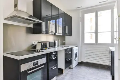 Cuisine ou kitchenette dans l'établissement Spacious apartment - 2BR-4P - Montmartre-Moulin Rouge