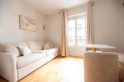 Coin salon dans l'établissement Charming Parisian Flat by Champs Elysées