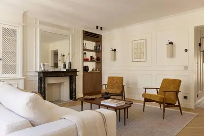 Coin salon dans l'établissement Luxurious Residence Saint Honore by onefinestay
