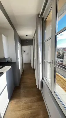 Plan de l'établissement Superbe appartement en Hauteur style NEW Yorkais - Proche Métro Paris Idéal pour couple et professionnels Toutes commodités à proximité