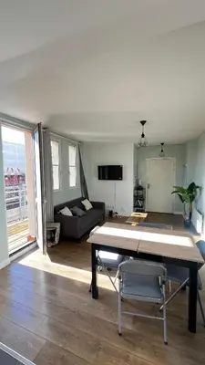 Plan de l'établissement Superbe appartement en Hauteur style NEW Yorkais - Proche Métro Paris Idéal pour couple et professionnels Toutes commodités à proximité