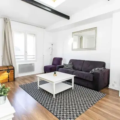 Upper Marais FLAT