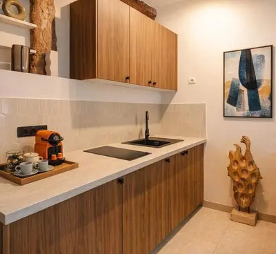 Cuisine ou kitchenette dans l'établissement Le Marais - Premium studio for 3