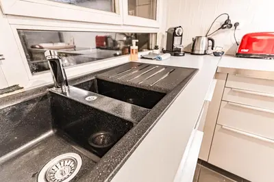 Cuisine ou kitchenette dans l'établissement Magnifique Appartement Quartier Opera Bastille !