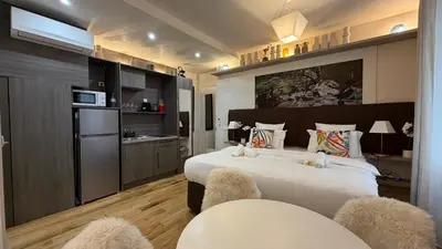 Cuisine ou kitchenette dans l'établissement Eiffel-Tower, Suite Trocadéro - 4 people
