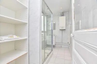 Salle de bains dans l'établissement Charming apartment - 1BR 6P - Opéra Garnier