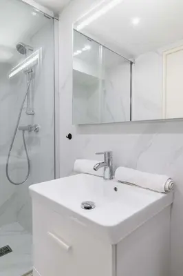 Salle de bains dans l'établissement Sous Plex palais des congres Porte Maillot - 4P