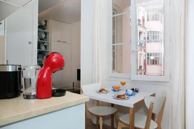 Cuisine ou kitchenette dans l'établissement Studio original et reposant - Paris 10 - 2P