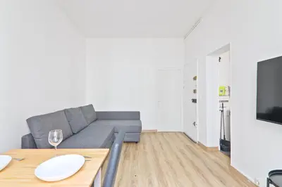 Plan de l'établissement Eiffel Tower 2 Heart of Paris 1BR-4P with NetFlix