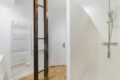 Salle de bains dans l'établissement Appartement familial proche des commerces - 8P