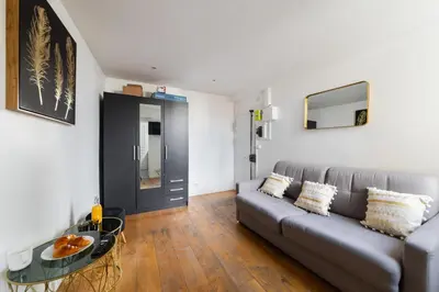 Cuisine ou kitchenette dans l'établissement Studio cosy metro saint Paul - Paris 3 - 2P