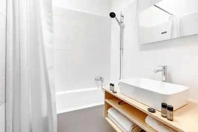 Salle de bains dans l'établissement Suite Beausire charme parisien au cœur du Marais