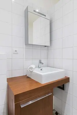 Salle de bains dans l'établissement Appartement cosy refait a neuf - Paris 19 - 4P