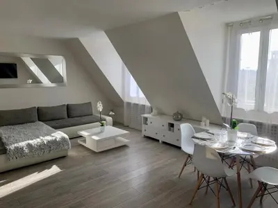 Coin salon dans l'établissement Ideally located , Eiffel Tower view