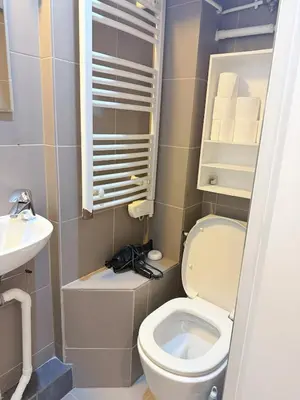 Salle de bains dans l'établissement Modern Studio near Montmartre & Opéra