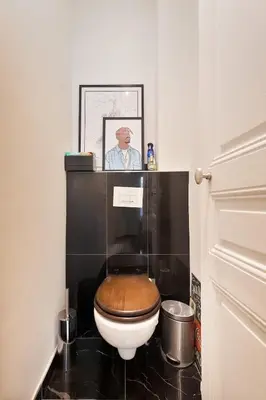 Salle de bains dans l'établissement Parisian Apartment for 3 People - Paris Parc des Princes WiFi & Metro