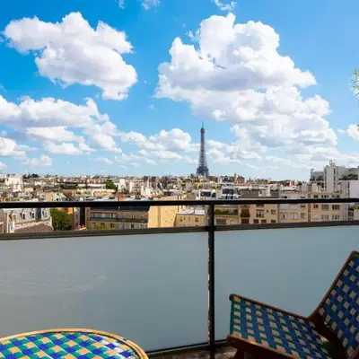 Stunning View on Eiffel Tower with Balcony