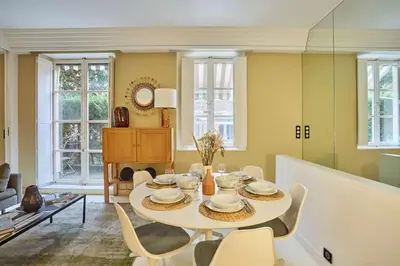 Coin salon dans l'établissement Stylish Apartment in Le Marais, Paris Centre