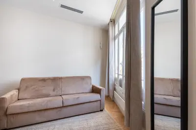 Coin salon dans l'établissement Newly renovated cosy apartment for 4 in Bastille