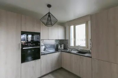 Cuisine ou kitchenette dans l'établissement Nice apartment with balcony in Pré-Saint-Gervais