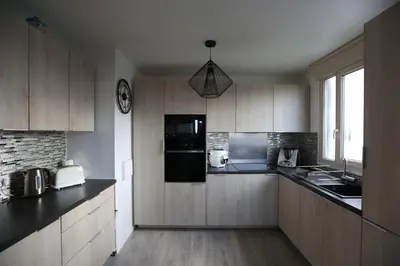 Cuisine ou kitchenette dans l'établissement Nice apartment with balcony in Pré-Saint-Gervais