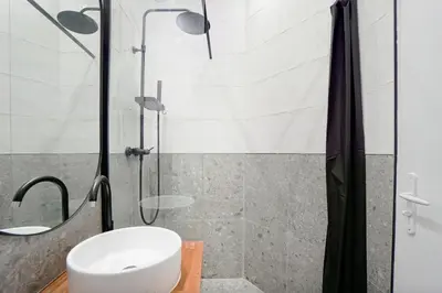 Salle de bains dans l'établissement Apartment ideally located in Paris 15