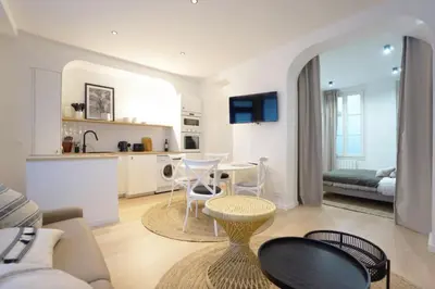 Cuisine ou kitchenette dans l'établissement Apartment ideally located in Paris 15